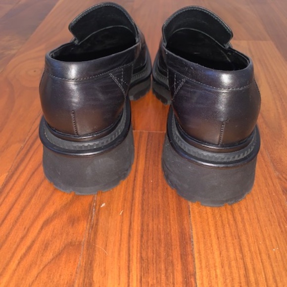 Chanel Interlocking & Quilted PatternCC Logo Loafers Women's Size: 8.5 | IT 38.5 - Picture 12 of 14